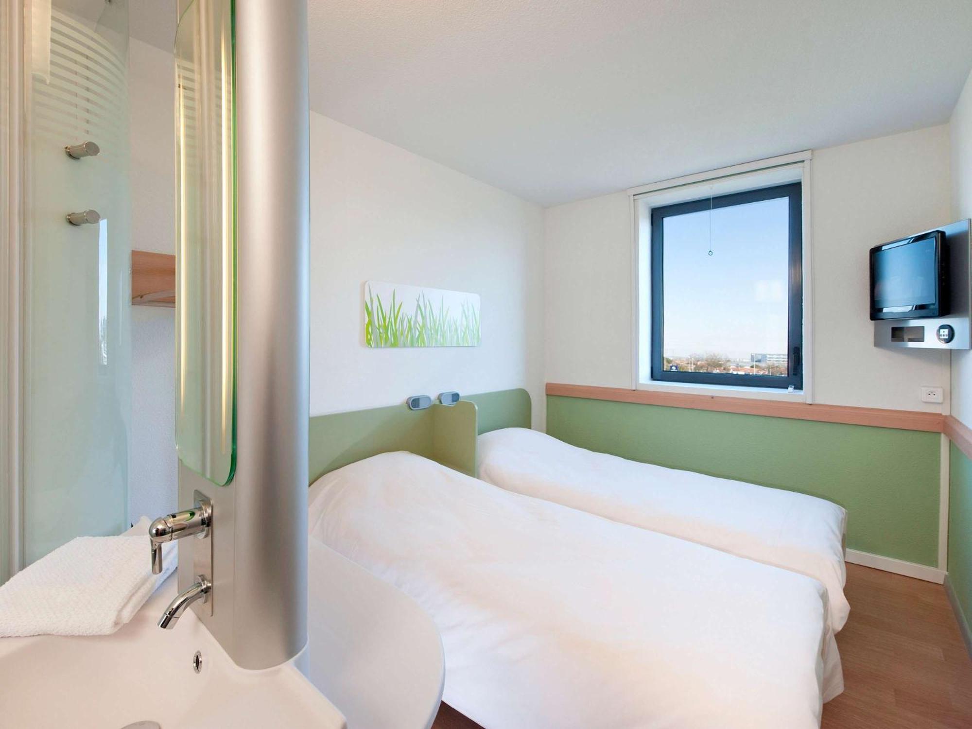 Ibis Budget Toulouse Aeroport Бланьяк Экстерьер фото